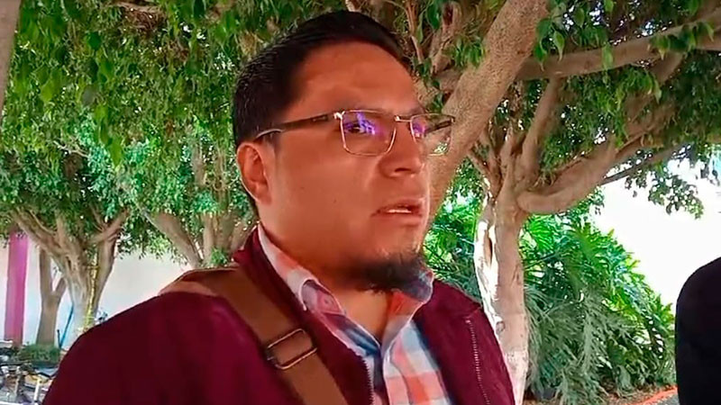 Comuneros de Arantepacua buscan impedir el registro de Juan Bernardo Corona 