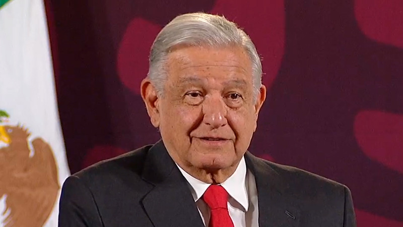 AMLO rechaza que viole Ley Electoral; asegura que respeta resoluciones del PJF 