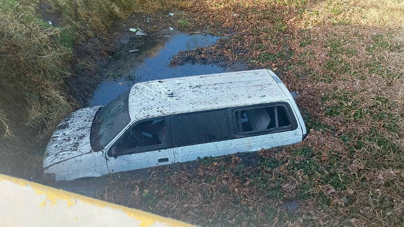 Cae con su auto en una canal en Tarímbaro, Michoacán; pierde la vida  