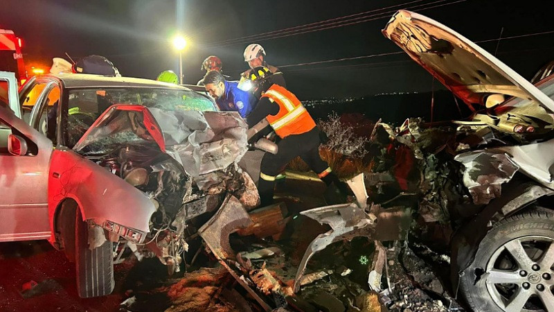 Chocan de frente en la carretera a Huimilpan en Querétaro  
