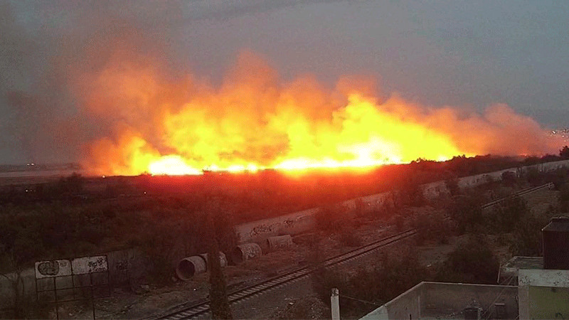 Reportan fuerte incendio en límites de la CDMX y el Edomex en Zona Oriente 