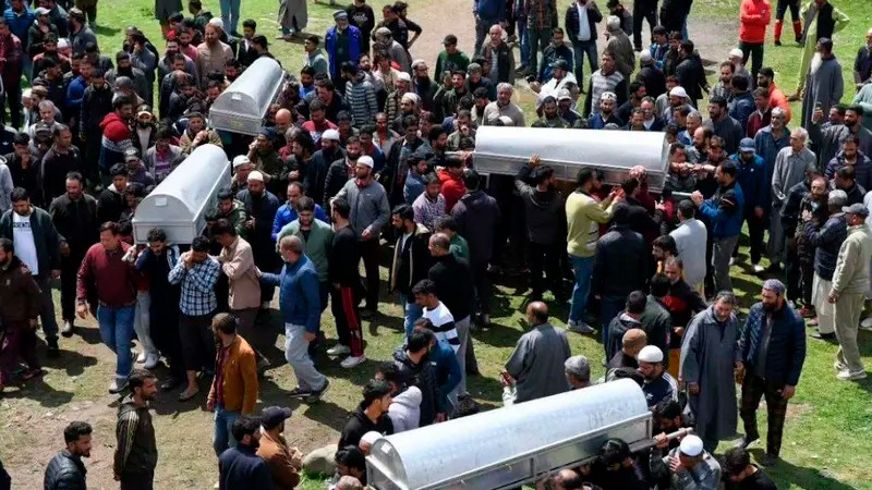Naufragio en río de la India deja saldo de 6 muertos; hay 5 menores 