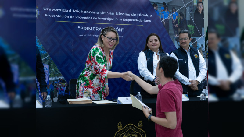 UMSNH brinda apoyo histórico a estudiantes para proyectos de investigación y emprendedurismo