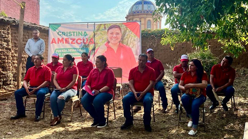 Desarrollo, transparencia y honestidad, compromisos de Cristina Amezcua para Tingüindín 
