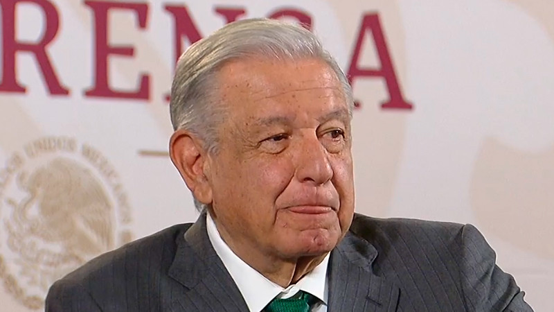 AMLO evita hablar de suspensión de candidatura a Cabeza de Vaca 
