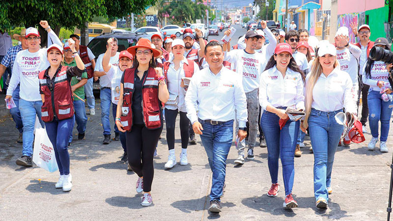 Marea guinda de Torres Piña llega a la colonia Lomas de Hidalgo 