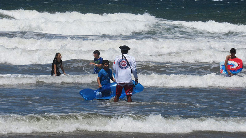 Alertan a bañistas por efectos de mar de fondo durante el fin de semana 