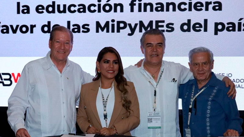 Banqueros prometen trabajar con "total empeño" con quien gane la Presidencia 