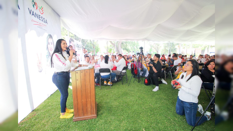 La unidad es nuestro camino, la fuerza nuestro corazón por eso vamos a ganar: Araceli Saucedo 