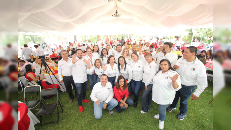 La unidad es nuestro camino, la fuerza nuestro corazón por eso vamos a ganar: Araceli Saucedo 