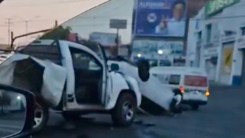 Se registra choque volcadura en Morelia, Michoacán; hay daños materiales  