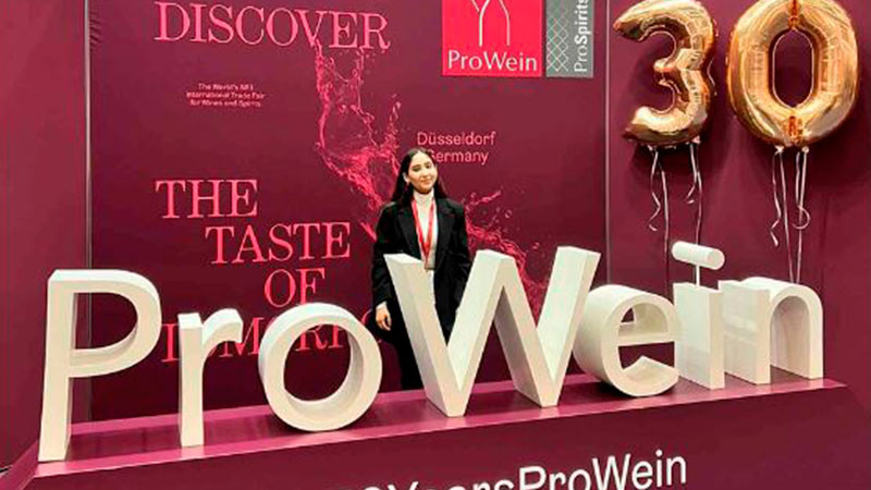 Alumna de la Universidad Autónoma de Guadalajara promueve el tequila en Alemania  