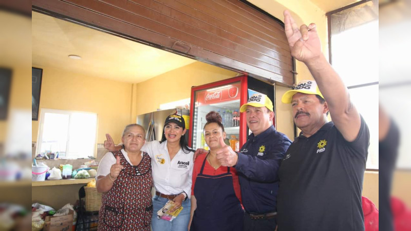 Buscaré mecanismos para el reencuentro de paisanos y sus familias: Araceli Saucedo