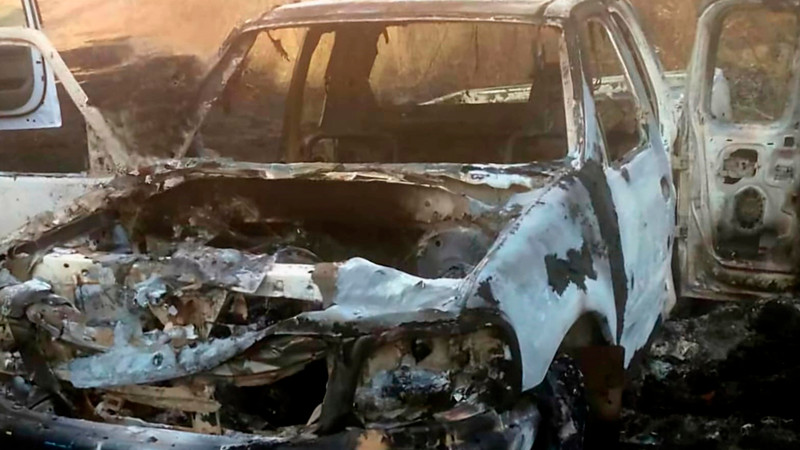  Encuentran vehículo en llamas con cuatro personas dentro en Jacona, Michoacán 