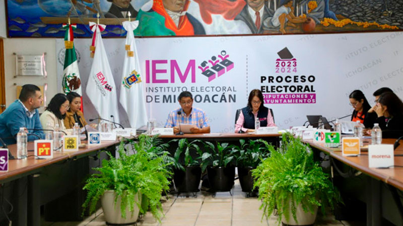 Ante el IEM 90 renuncias de candidatos  