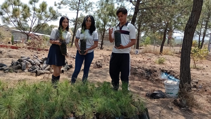 Comunidad Cecytem fomenta el cuidado del medio ambiente