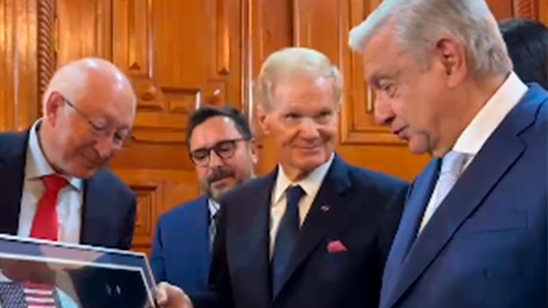 AMLO pacta cooperación tecológica con la NASA 