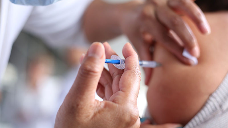 Aplica Issste vacunas a toda la población en la campaña de recuperación de coberturas  