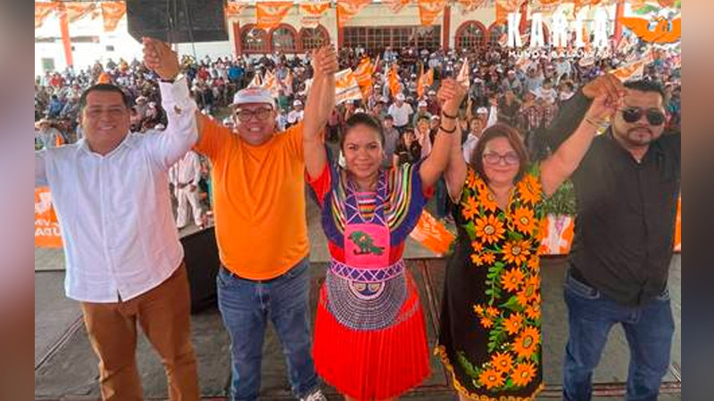Invita Karla Irasema Muñoz a la población a participar en los comicios de 2 de junio 