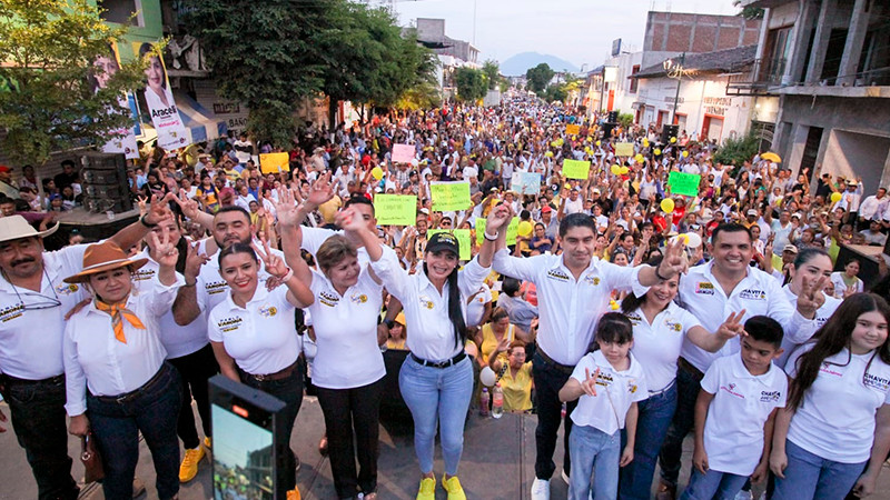 Con propuesta y diálogo Araceli Saucedo se consolida