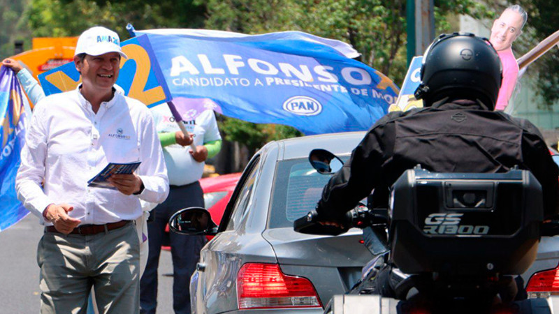 Alfonso Martínez acompaña a brigadas en calles y avenidas de Morelia