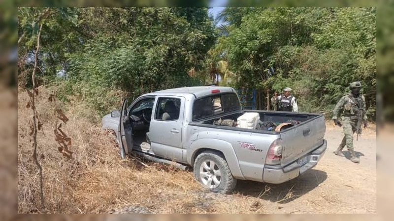 Nuevas balaceras y dronazos entre Templarios y Viagras en Apatzingán, Michoacán  
