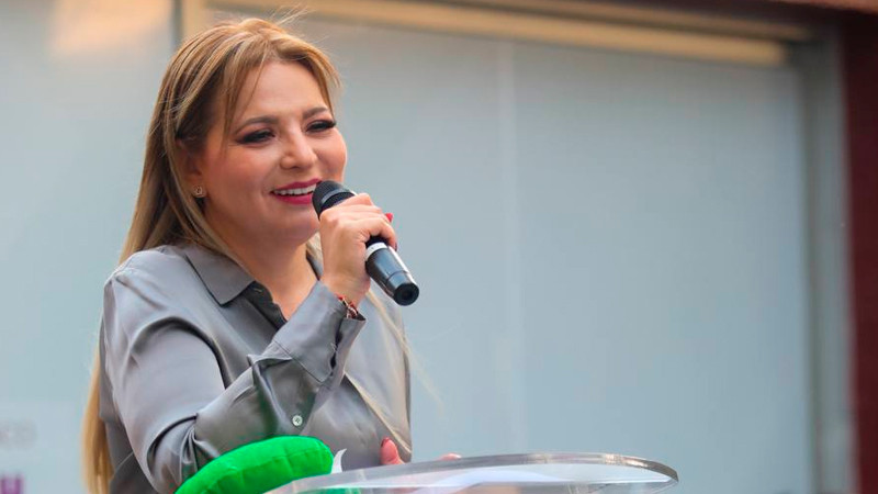 Claudia Delgadillo se compromete a combatir el robo a transportistas en Jalisco 