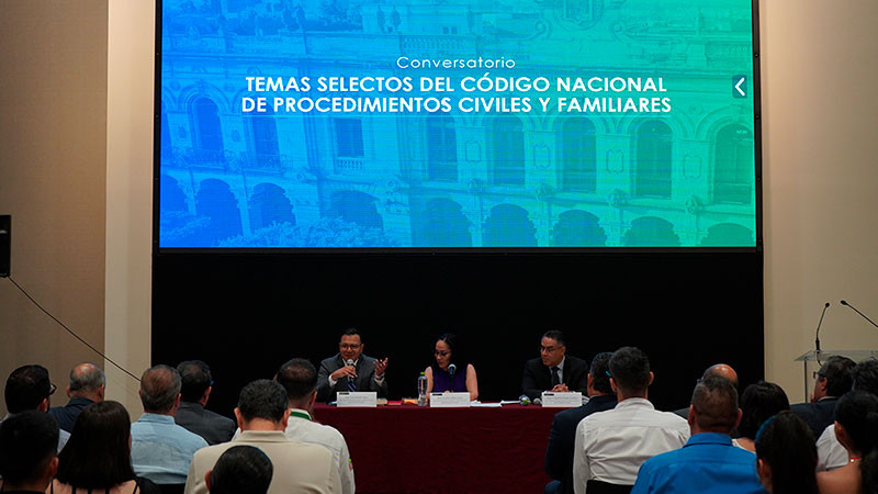 Juezas y jueces de Uruapan analizan detalles del nuevo Código Nacional de Procedimientos Civiles y Familiares 