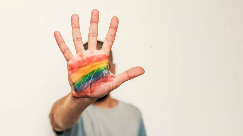Senado aprueba pena de cárcel de 2 a 6 años a quien realice terapias de conversión sexual 