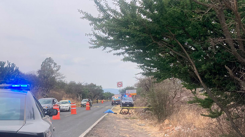 Ciclista pierde la vida al ser atropellado en la carretera a Huimilpan 