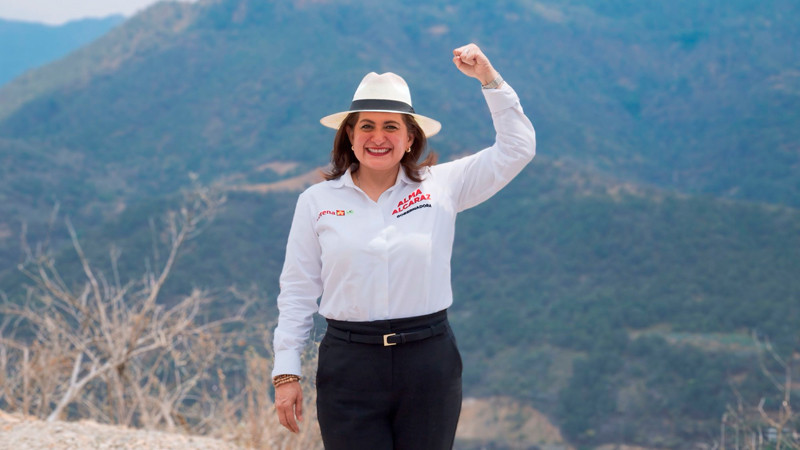 Alma Alcaraz visita zona “más pobre” de Guanajuato 