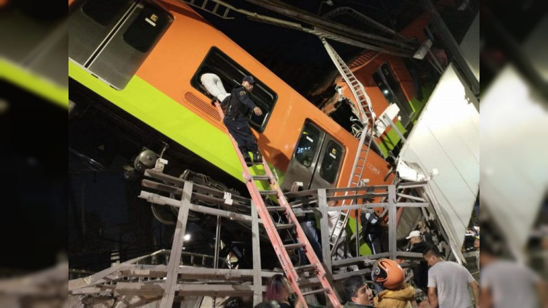 Familiares de víctimas de la Línea 12 del Metro presentan demanda contra PRI, PAN y PRD 
