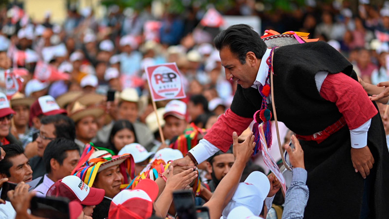 Eduardo Ramírez se reúne con maestros y ganaderos; sectores muestran su respaldo 