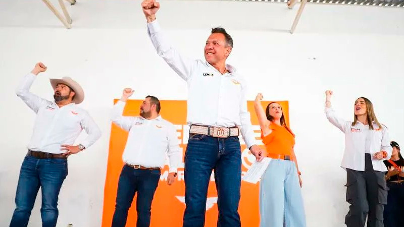 Busca Pablo Lemus fortalecer condiciones laborales de policías estatales, en Jalisco  