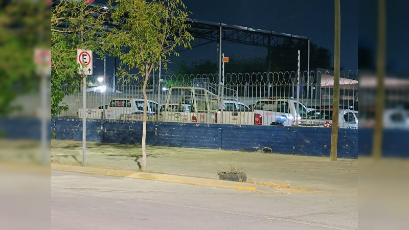 Lanzan artefacto explosivo en Central de Tránsito y Vial en Celaya