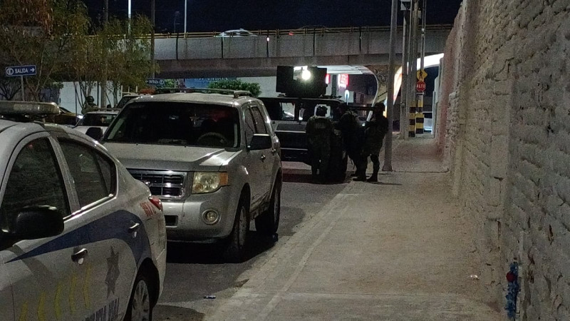 Lanzan artefacto explosivo en Central de Tránsito y Vial en Celaya
