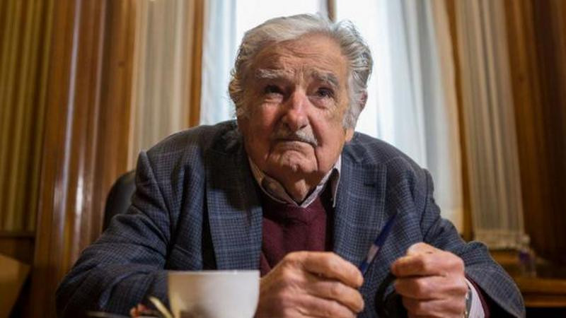 AMLO manda su solidaridad al expresidente uruguayo José Mujica tras anuncio de enfermedad 