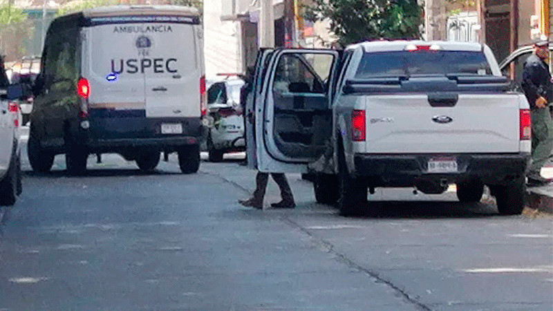 Balean dos personas en Apatzingán, Michoacán; uno muere y el otro está herido 