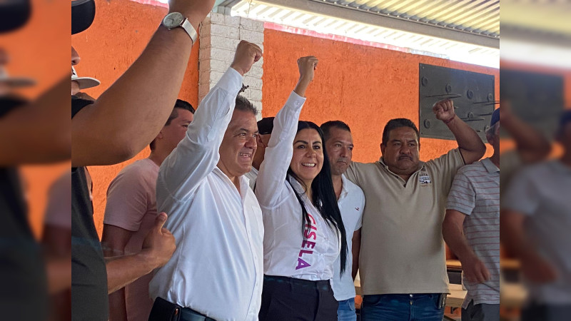 Afirma Gisela Vázquez que no le han pedido declinar a favor de otros candidatos 