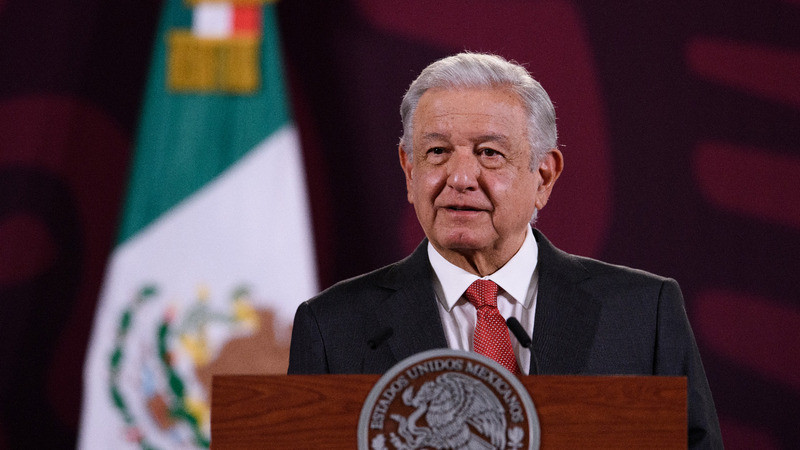 Integrantes de grupos delincuenciales “mandaban” en el AICM: AMLO 
