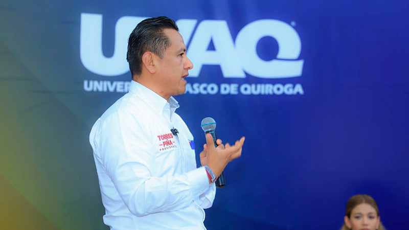 Deporte y cultura, claves para alejar a jóvenes de la violencia:Torres Piña a estudiantes de la UVAQ