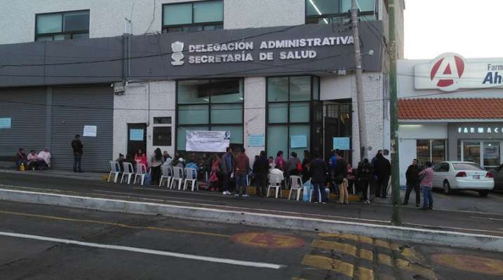 Se manifiestan sindicalizados del sector Salud en Morelia 