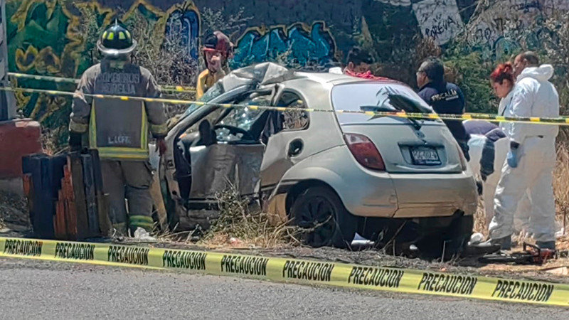  Conductor pierde la vida al chocar con su vehículo en Morelia, Michoacán