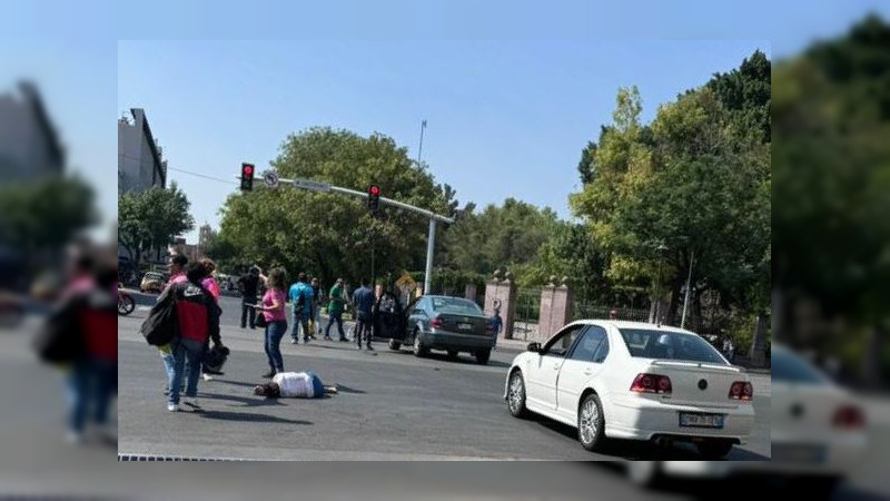 Atropellan a dos mujeres en avenida Constituyentes en Querétaro
