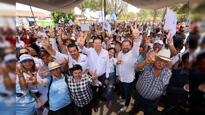 Va Alfonso por la consolidación de 5 módulos de maquinaria para caminos rurales