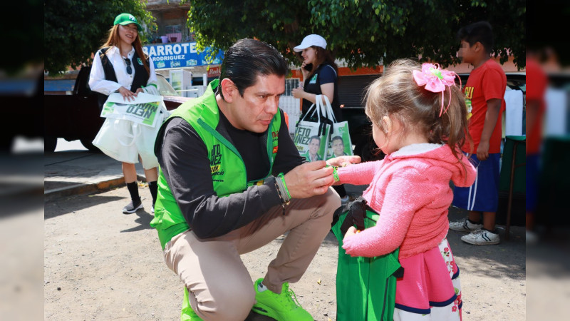 Crear políticas públicas para favorecer derechos de la niñez, compromiso de Ernesto Núñez 