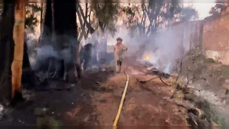 Incendio el Salvatierra, Guanajuato, deja seis viviendas quemadas y tres lesionados 
