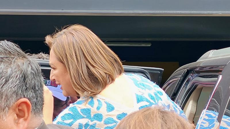 "No los voy a abandonar como los abandonó este gobierno": asegura Xochitl Gálvez a celayenses  