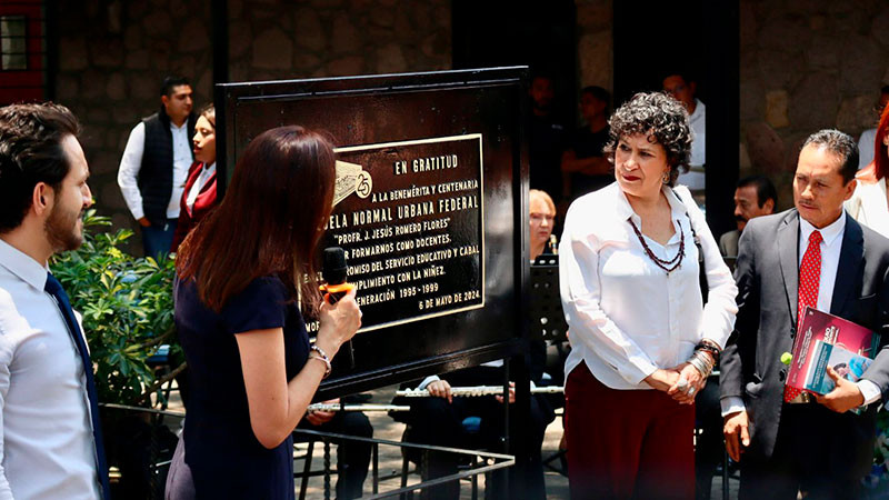 Reconoce instituto de educación en Michoacán labor de la Escuela Normal Urbana Federal 