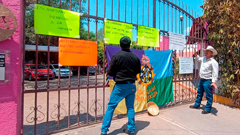 Continuán mesas de trabajo para la instalación de casillas en Charapan, Michoacán 